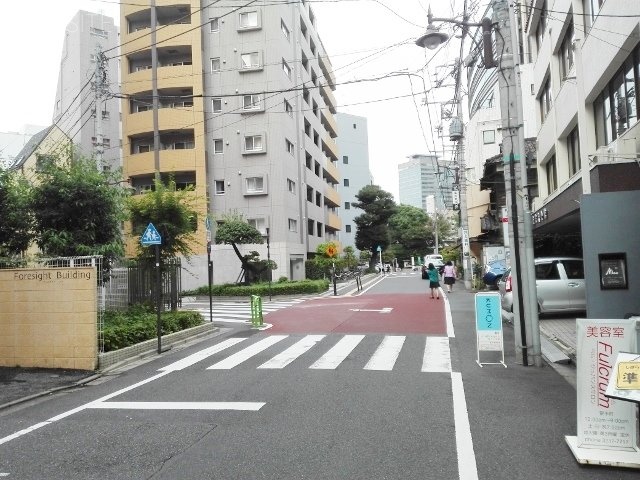 第5日東ビル ビル前面道路