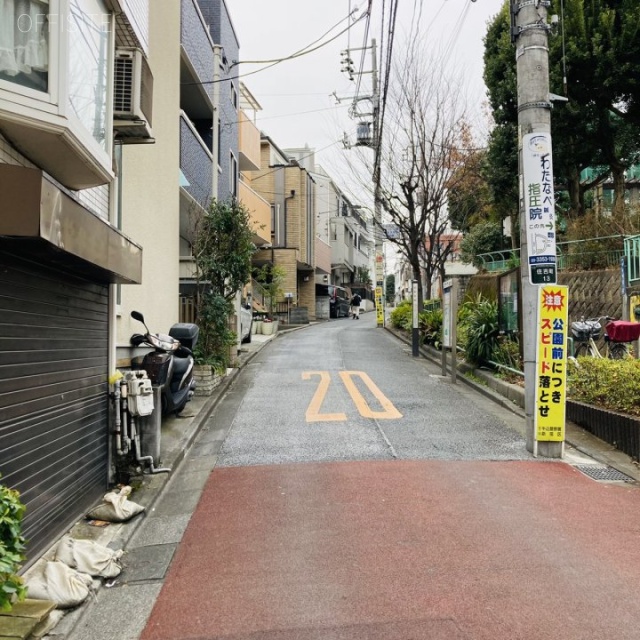 鍋倉ビル ビル前面道路