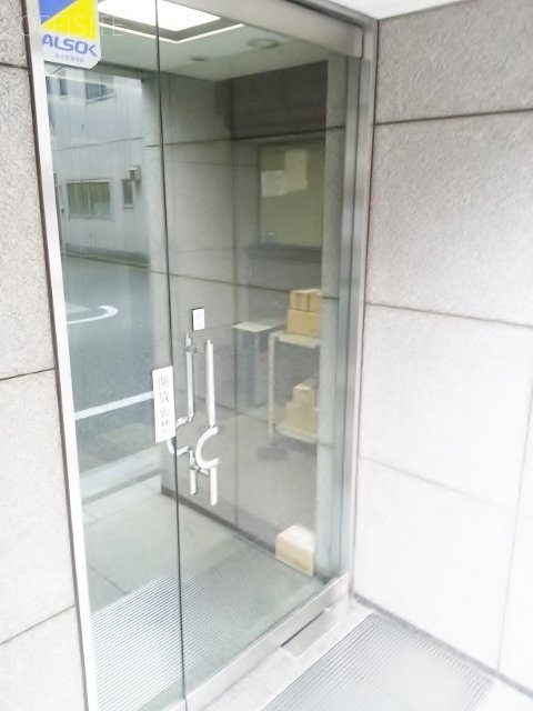 本郷春木町ビル エントランス