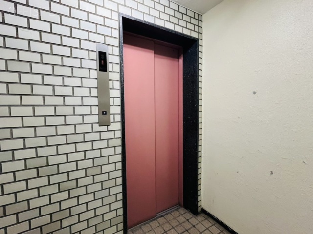 越山ビル　エントランス