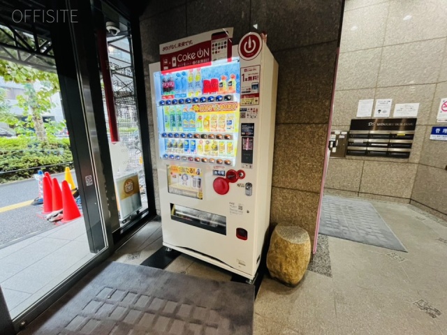 DS新宿ビル エントランス