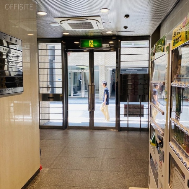 第一銀座ビル エントランス
