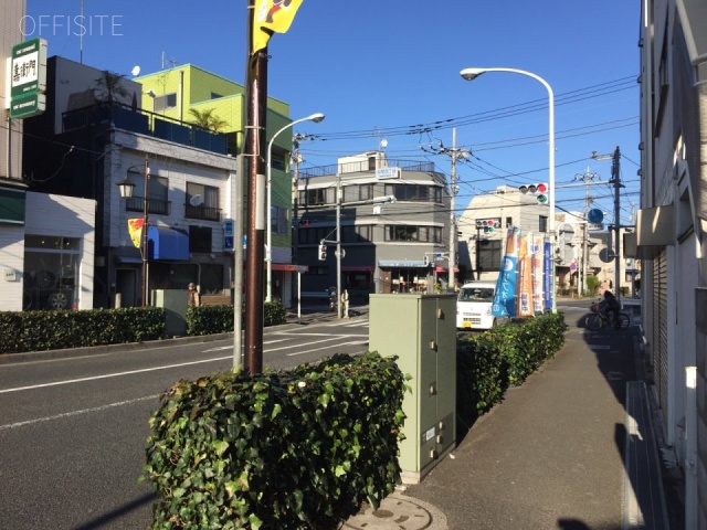 タップビル ビル前面道路