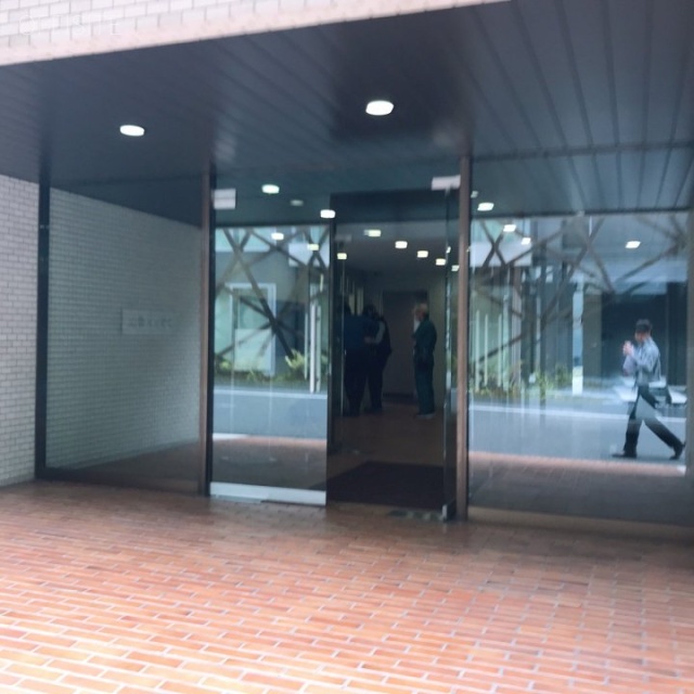 フラット青山 エントランス