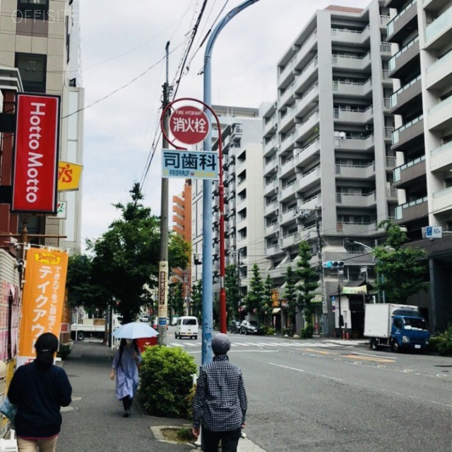 シマダビル ビル前面道路