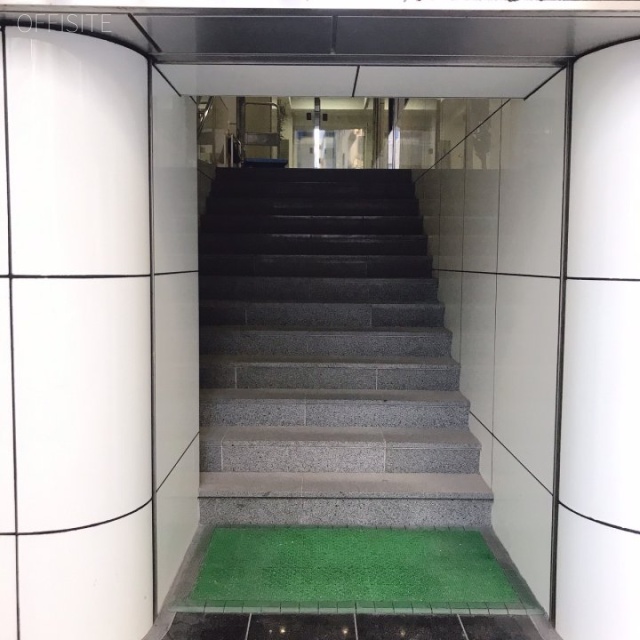 MARUSHINビル エントランス