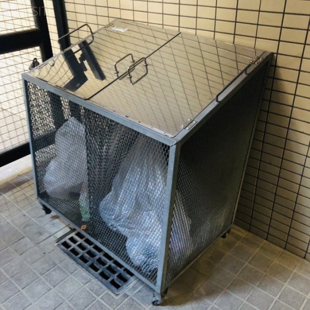 VORT三田駅前 ゴミ捨て場
