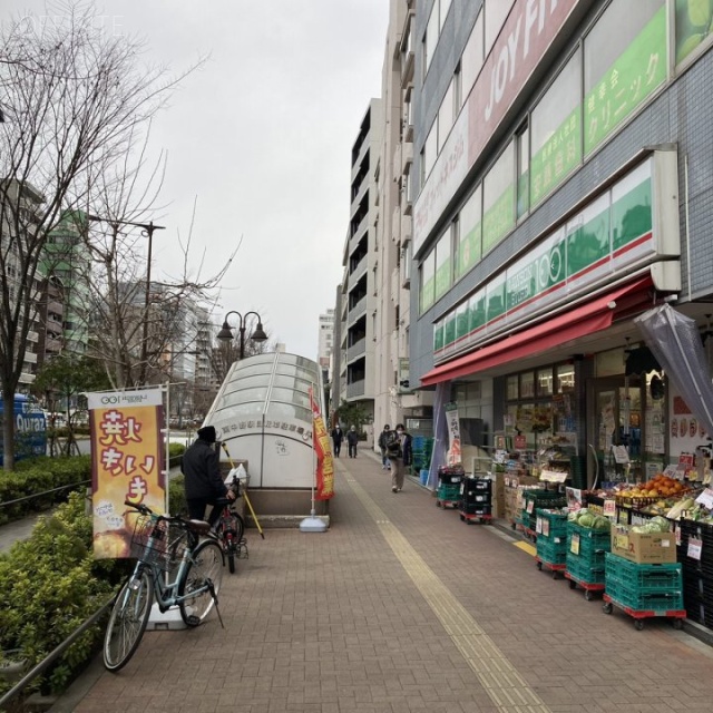 ONEST東中野ビル ビル前面道路