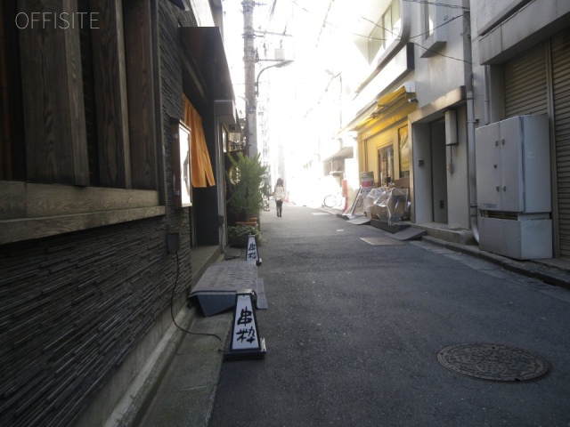 朝陽ビル ビル前面道路