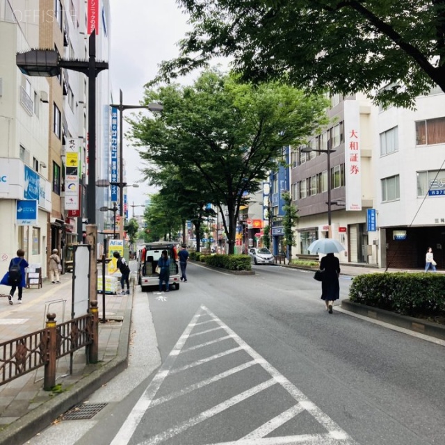 第7東動ビル ビル前面道路