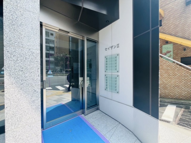 セイザンⅡ　エントランス