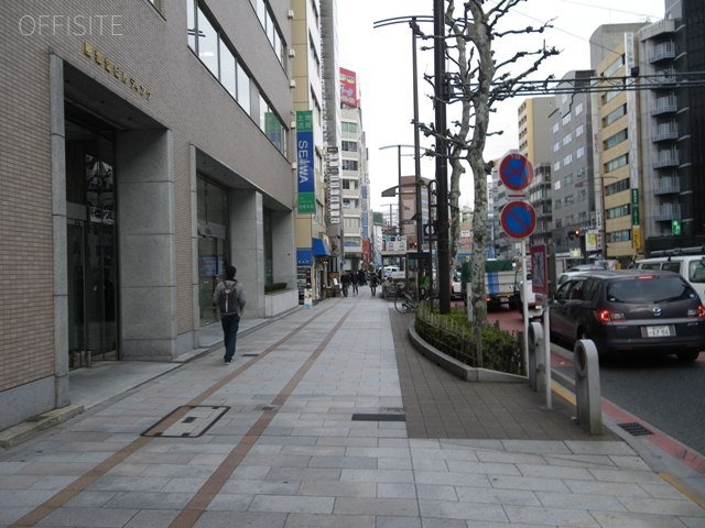 風雲堂ビル本館 ビル前面道路