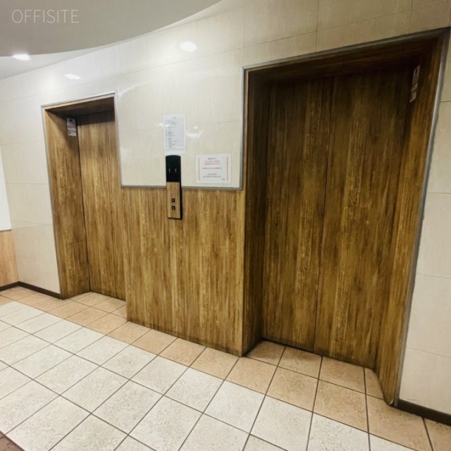 中央広小路ビル　エレベーター