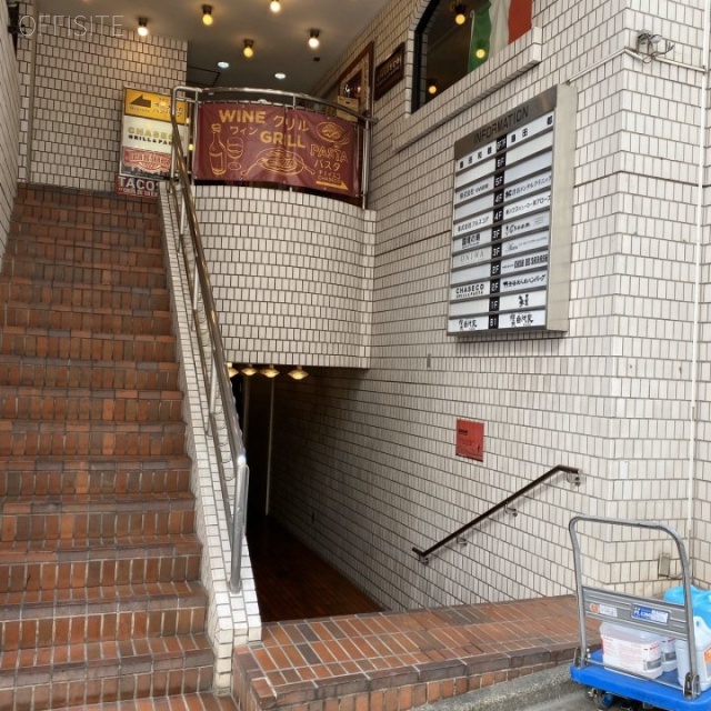 島田ビル エントランス