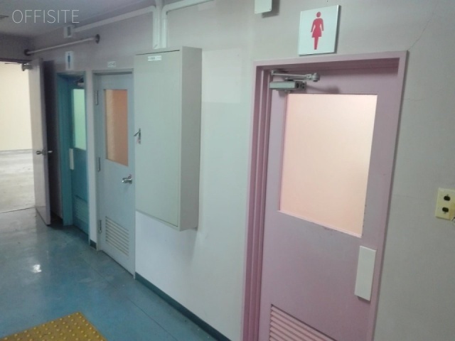 UR都市機構立花1丁目団地 1号棟1階 トイレ入口