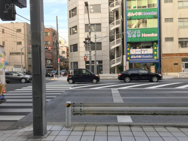 第2ファスナービル ビル前面道路