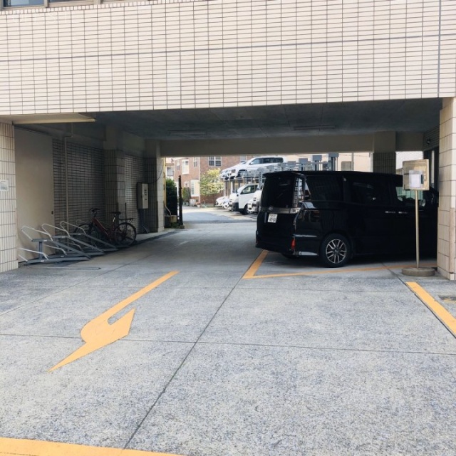 タナックビル 駐車場