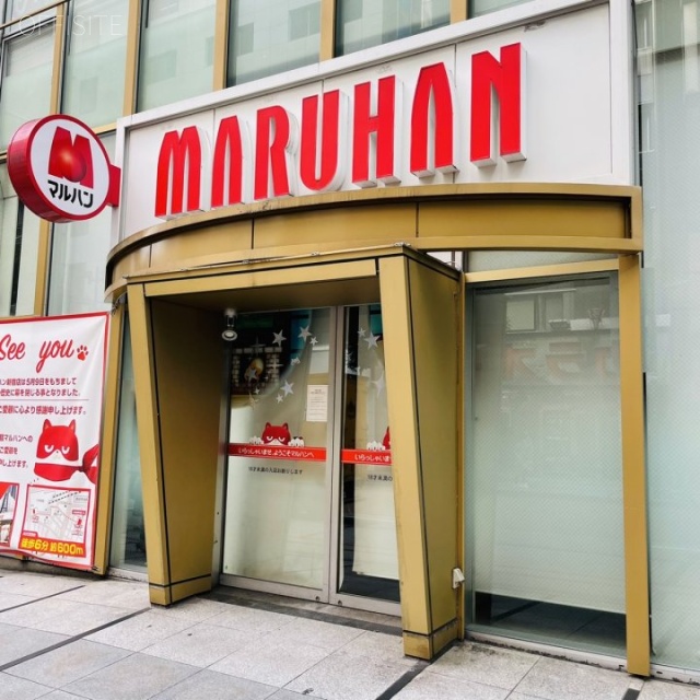 マルハン新宿店ビル 外観