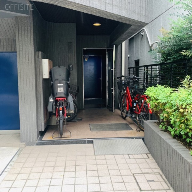 湯島堀井ビル エントランス