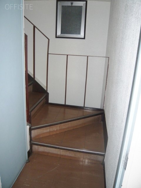 嶋屋ビル 階段
