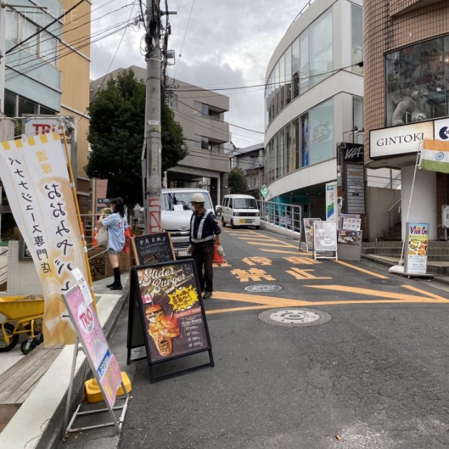 アンジー88ビル ビル前面道路