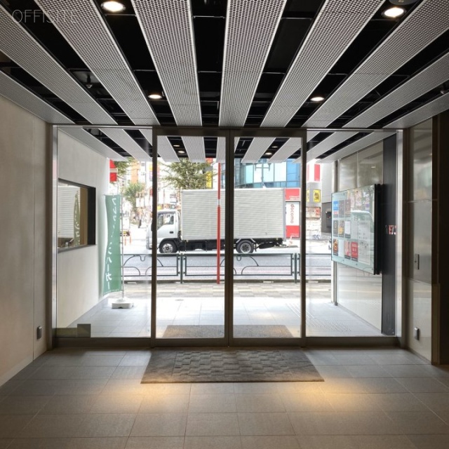 京王新宿追分第二ビル エントランス