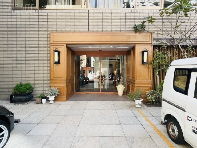 紀尾井町アークビル エントランス