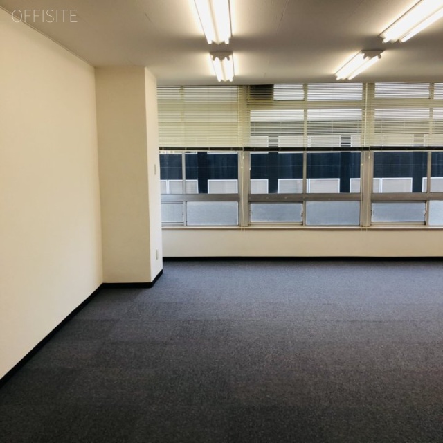 新倉ビル 室内