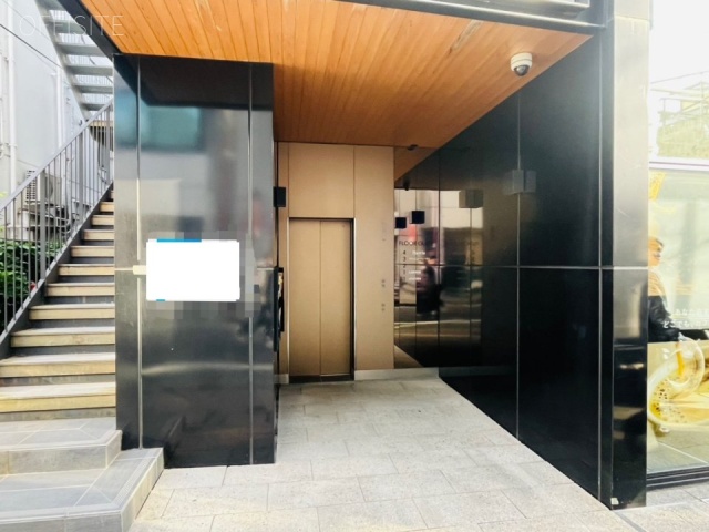 LA GRACIA表参道(ラグラシア表参道) エントランス