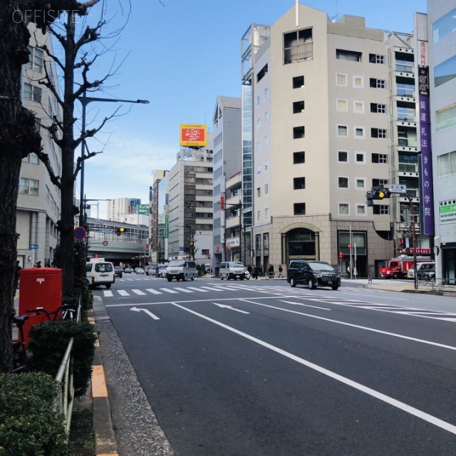 ヤマモトビル 前面道路