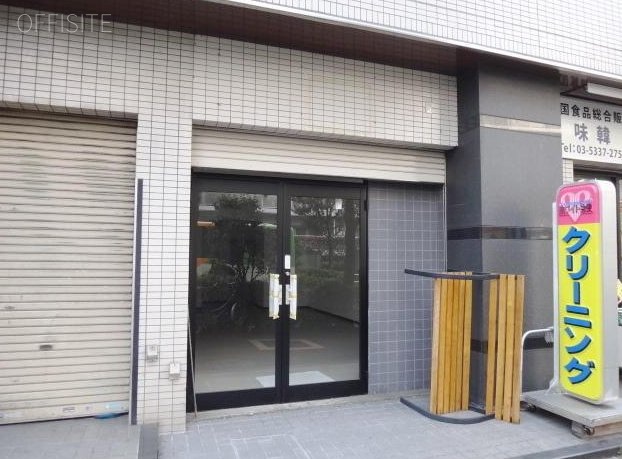 ストーク北新宿 エントランス