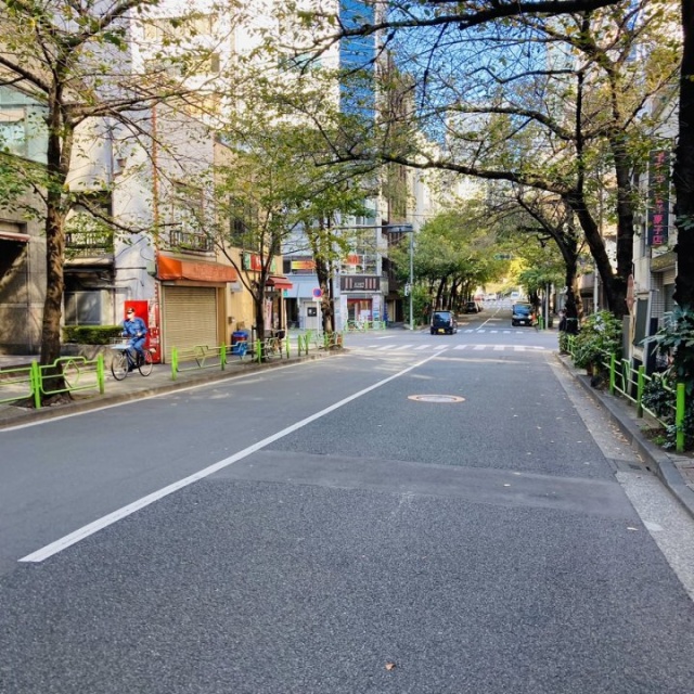 宗和ビル ビル前面道路