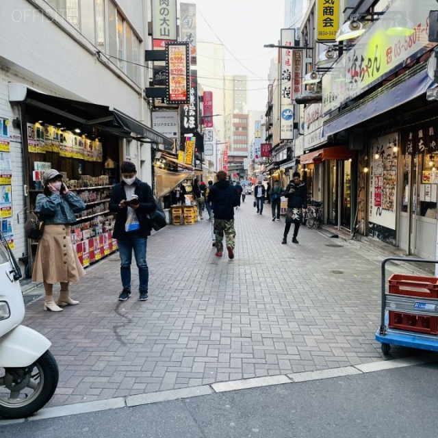 白川ビル ビル前面道路