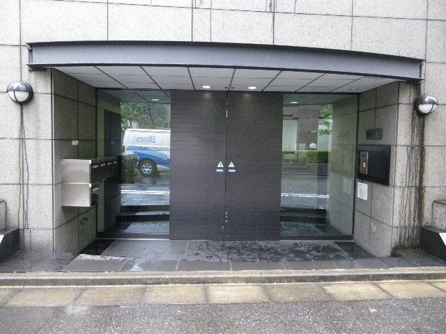 柿原林業ビル エントランス