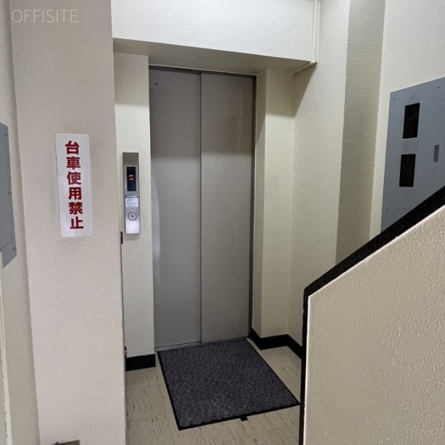 岩田ビル　エレベーター
