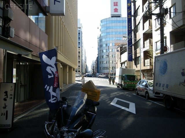 日本橋中公ビル ビル前面道路