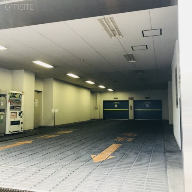 日本生命新橋ビル 駐車場