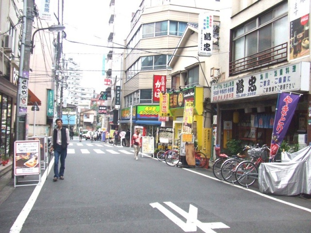 第1叶ビル ビル前面道路