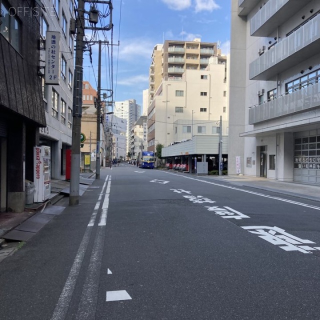 田島ビル ビル前面道路