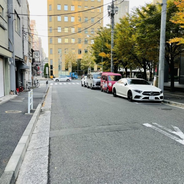 サンエムビル　ビル前面道路