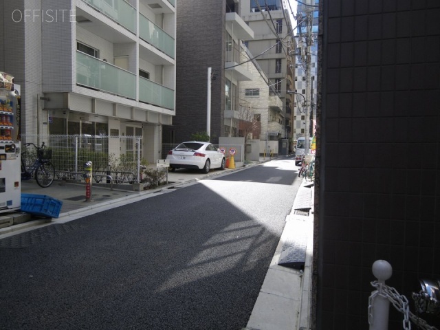 S.A.グレイス ビル前面道路