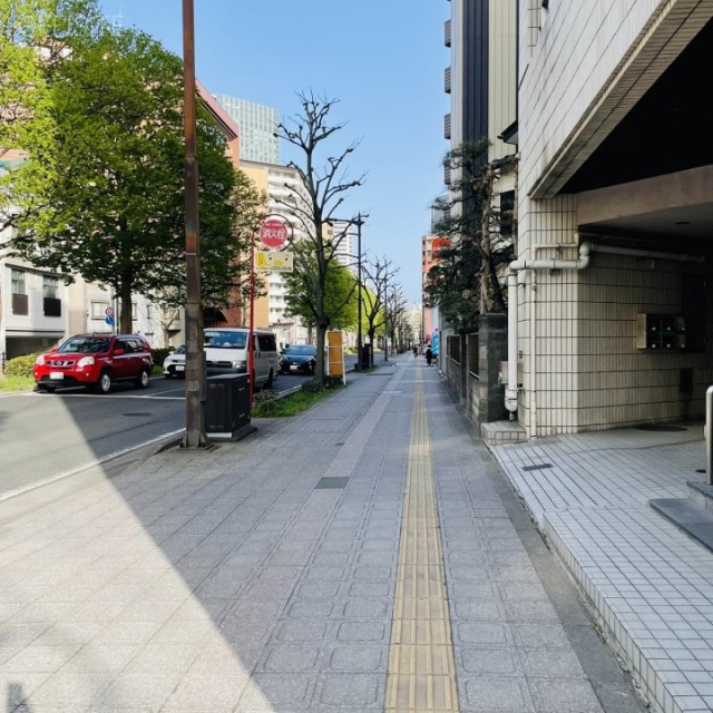 仙台TMビル 前面歩道