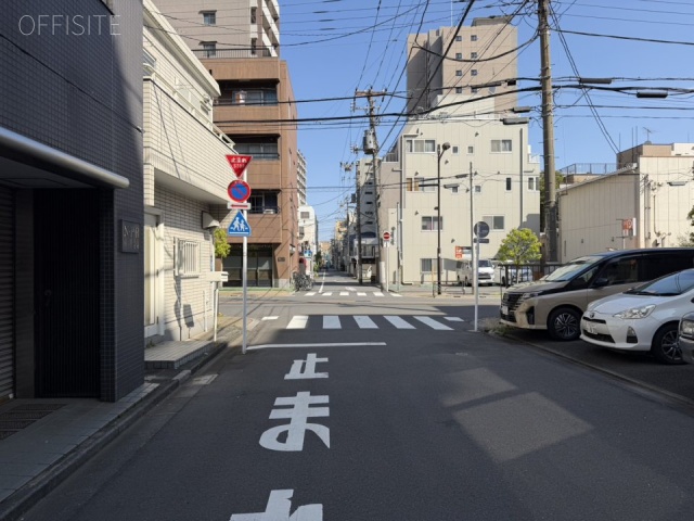 NPRビル　前面道路