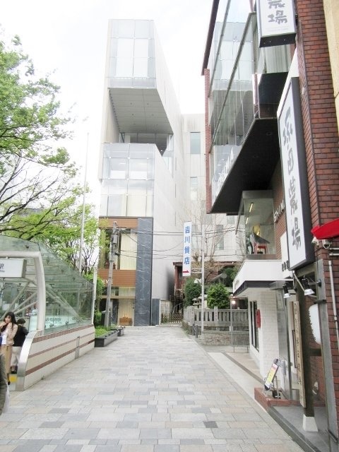 しもじまビル ビル前面道路