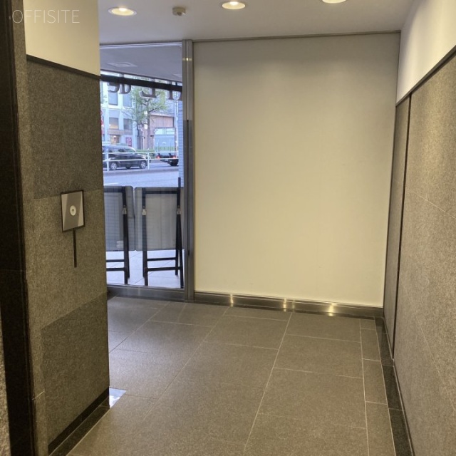 ホーメスト新宿ビル エントランス
