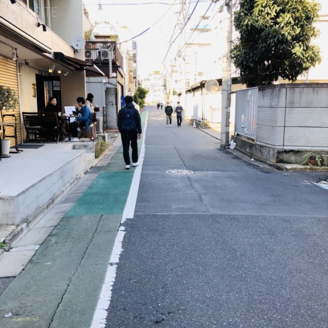 清水ビル ビル前面道路