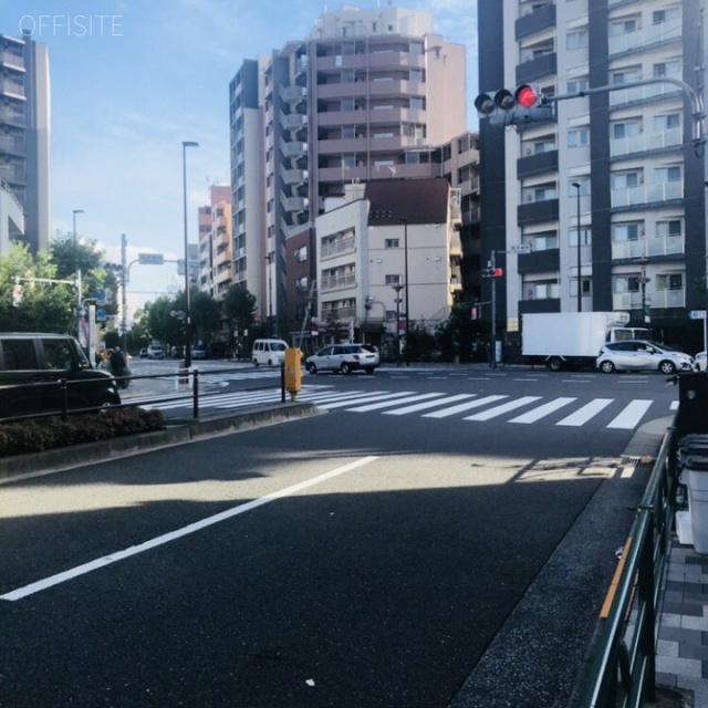 慶成ビル ビル前面道路