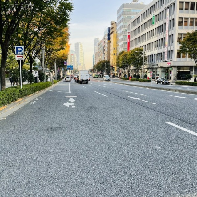 銀座松竹スクエア ビル前面道路