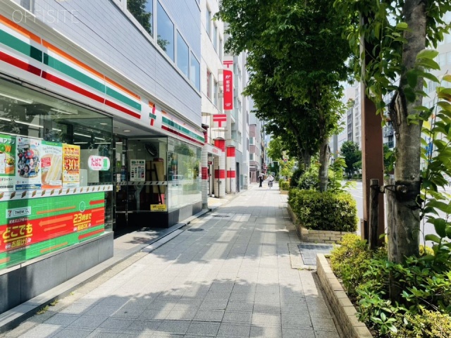 日本橋府川ビル　前面歩道
