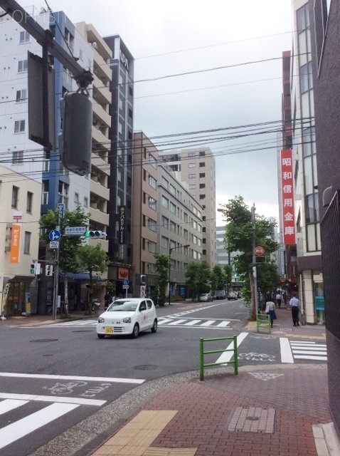 中里ビル ビル周辺道路